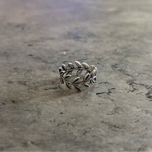 Pandora Olive Branch Ring in size 6